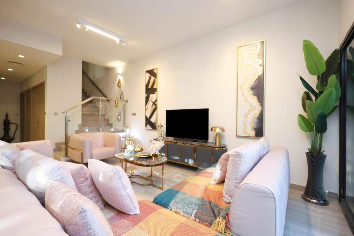 Stunning 4 Bed Villa, Private Pool, Damac Hills Ντουμπάι Εξωτερικό φωτογραφία